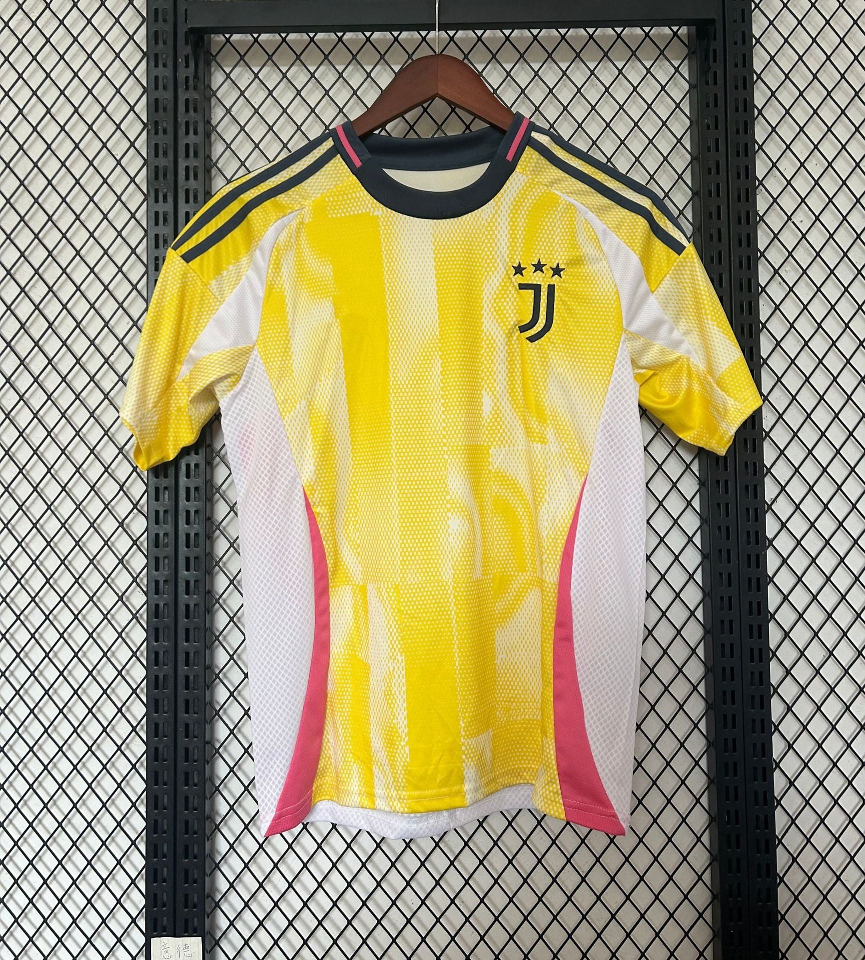 Football Jerseys 24/25